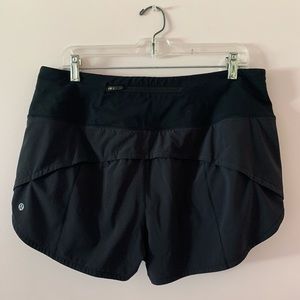 Lululemon Speed Up Short 
2.5"